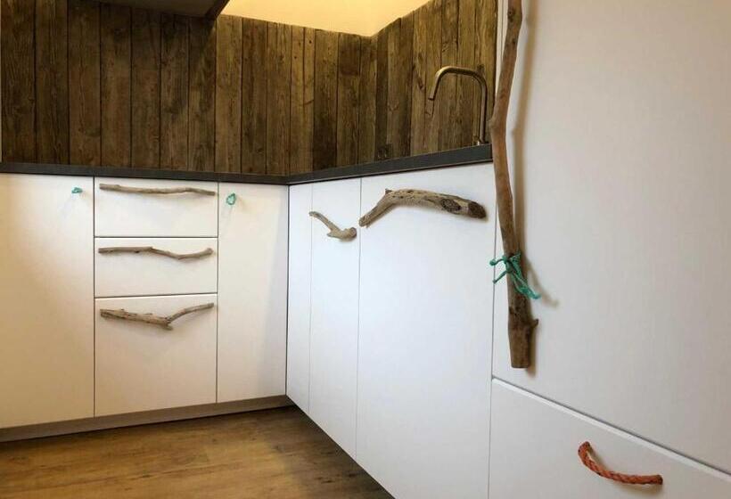 1 Bedroom Apartment Lake View, Gulfhof Friedrichsgroden