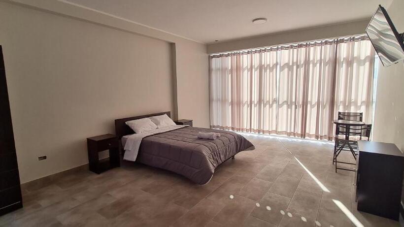 スーペリアールーム, Hospedaje Mónaco