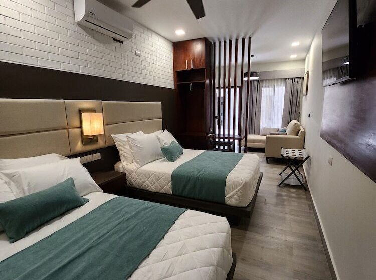 اتاق خانوادگی, Tepeu