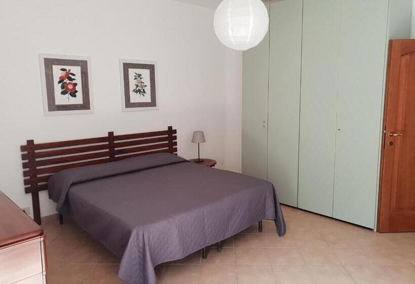 Апартаменты 2 Спальни, I Fiori Di Salici