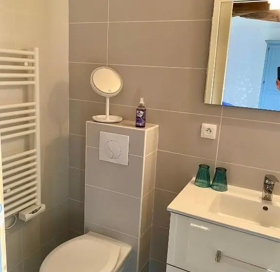 キングサイズベッドのスタンダードルーム, Aux Agapanthes, Maison D Hôtes Charentaise De Charme