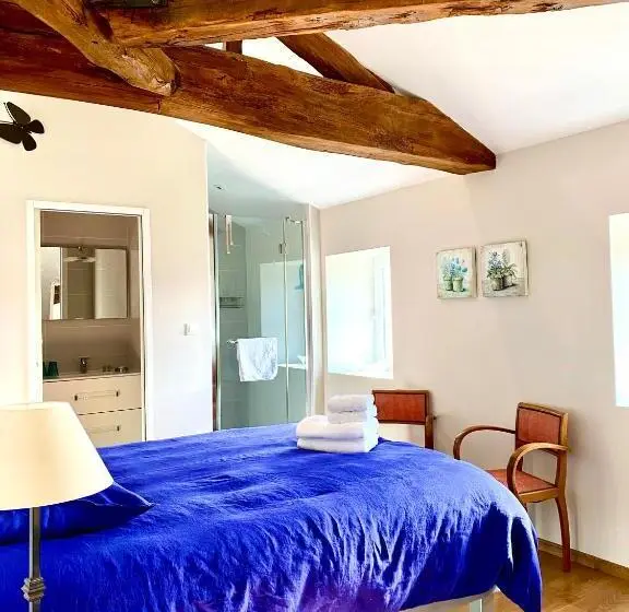 キングサイズベッドのスタンダードルーム, Aux Agapanthes, Maison D Hôtes Charentaise De Charme