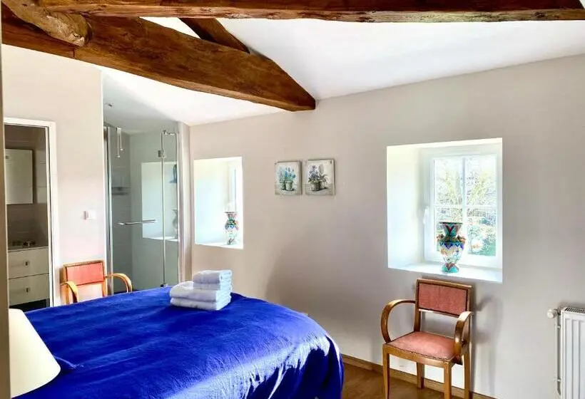 キングサイズベッドのスタンダードルーム, Aux Agapanthes, Maison D Hôtes Charentaise De Charme