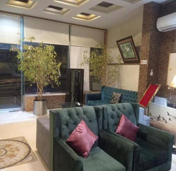 スイート（家族用）, الفاخرية