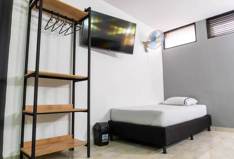 Standard Kolmen Hengen Huone, Casa Botero Medellín