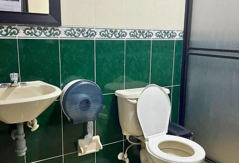 Standard Kolmen Hengen Huone, Casa Botero Medellín
