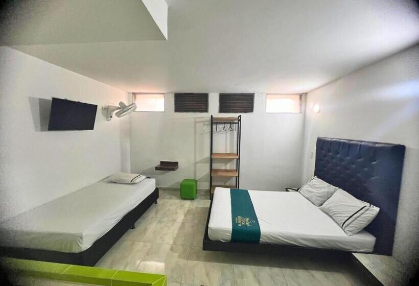 스탠다드 트리플 룸, Casa Botero Medellín
