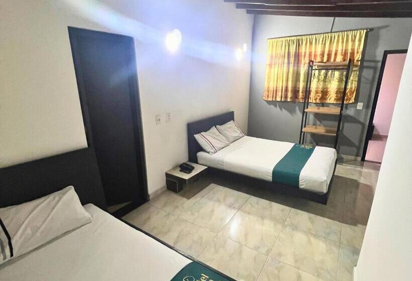 标准三人间, Casa Botero Medellín