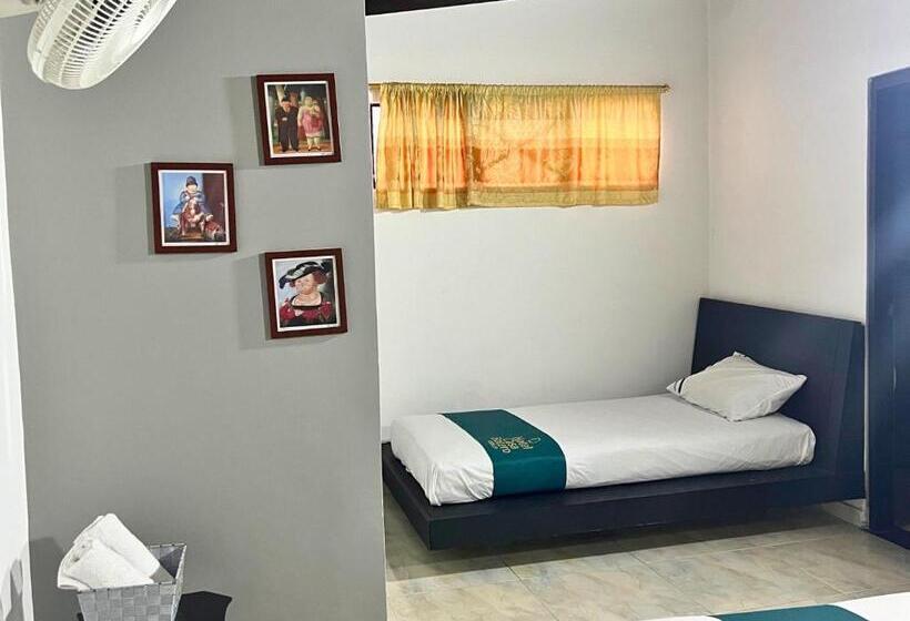 标准三人间, Casa Botero Medellín