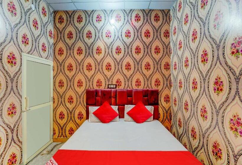 트리플 클래식 룸, Oyo Yadav Restaurant & Family Rooms