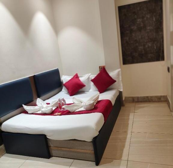 غرفة ديلوكس, Kiara Shirdi Park Inn