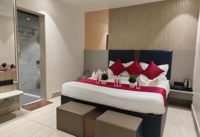 غرفة ديلوكس, Kiara Shirdi Park Inn