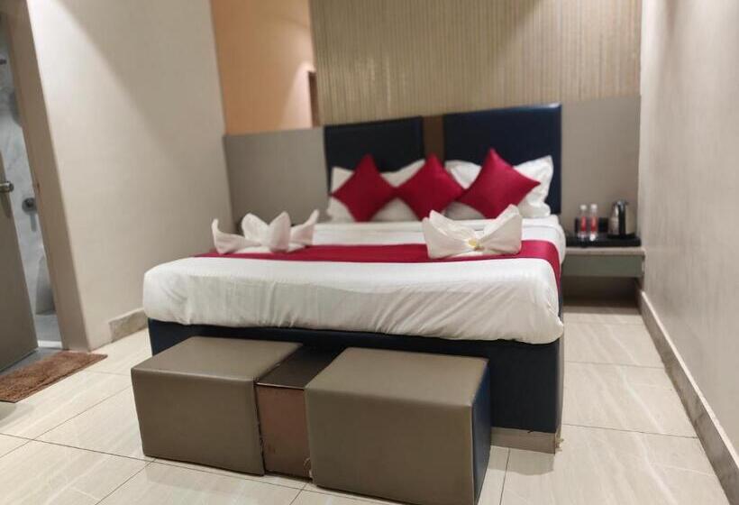 غرفة ديلوكس, Kiara Shirdi Park Inn