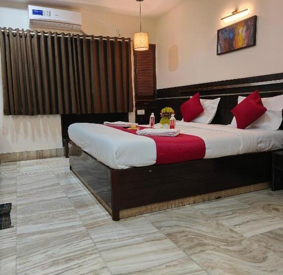 Номер Deluxe, Kiara Shirdi Park Inn
