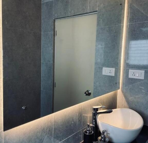 غرفة ديلوكس, Sunset Homes Imphal