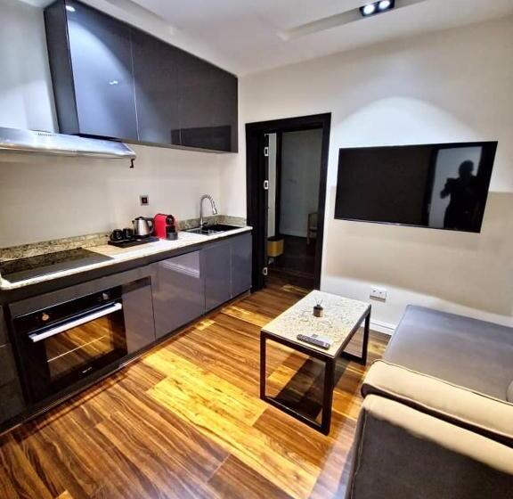 آپارتمان 1 خوابه با چشمانداز استخر, Ulo Lagos