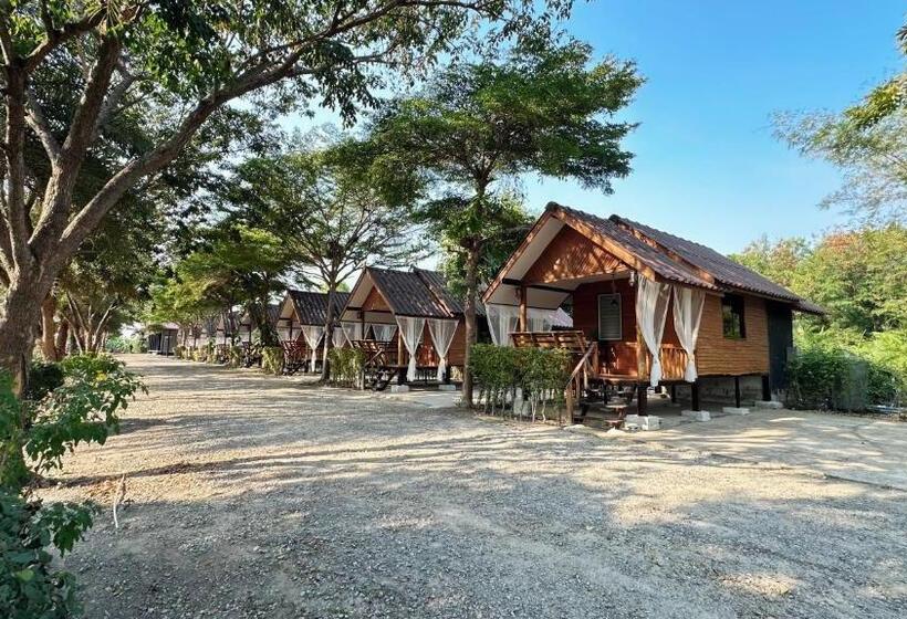 스탠다드 방갈로, อิงน้ำท่าจีน