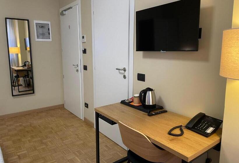 Chambre Supérieure, La Galleria Lodge