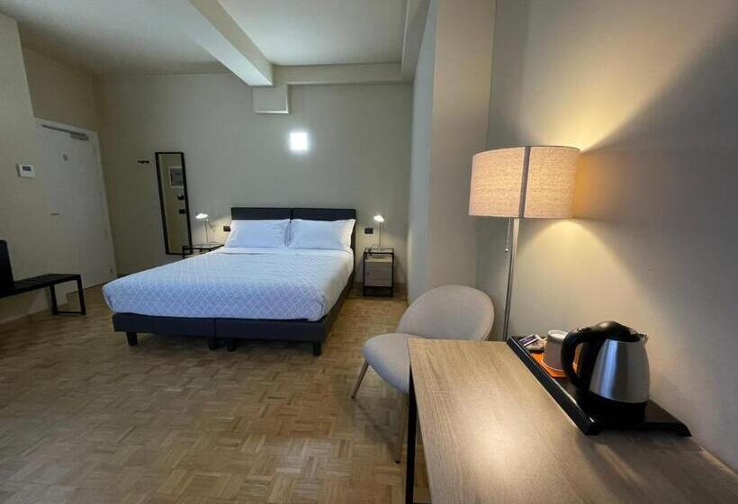 Chambre Triple Supérieure, La Galleria Lodge