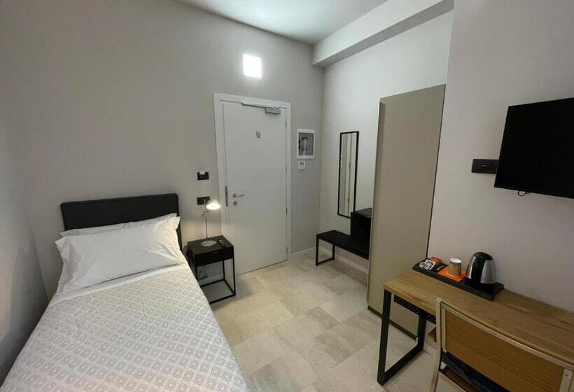 Chambre Supérieure Individuelle, La Galleria Lodge