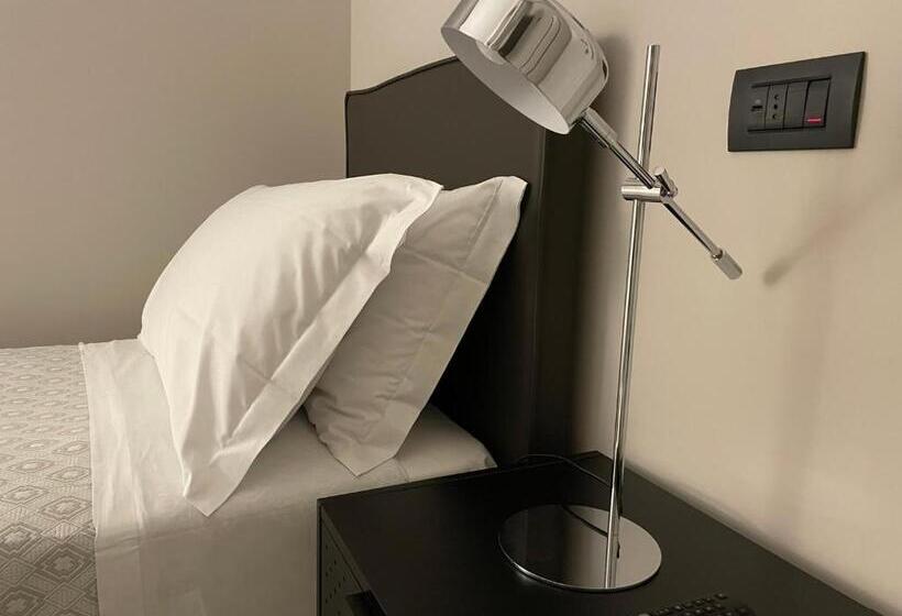 Chambre Supérieure Individuelle, La Galleria Lodge