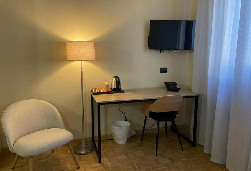 Chambre Triple Supérieure, La Galleria Lodge