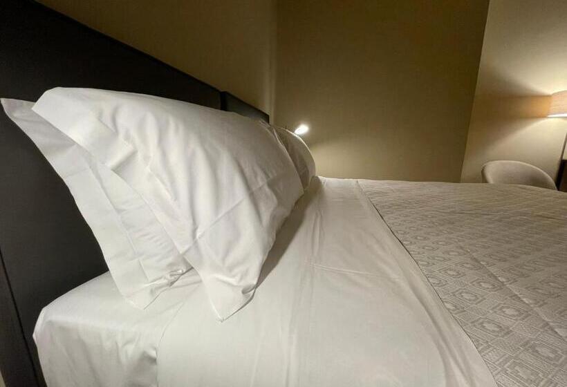 Chambre Triple Supérieure, La Galleria Lodge