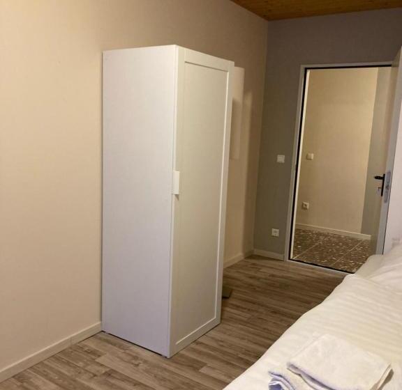 침실 1개 아파트, Schulungszentrum Töplitz