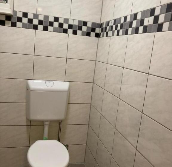 침실 2개 아파트, Schulungszentrum Töplitz