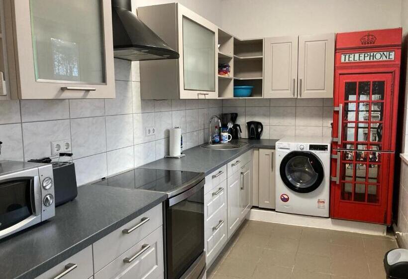 침실 2개 아파트, Schulungszentrum Töplitz