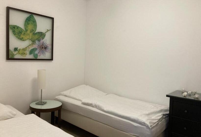 침실 2개 아파트, Schulungszentrum Töplitz