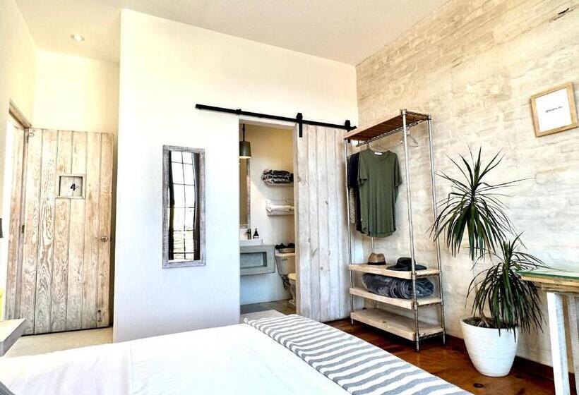 غرفة قياسية سرير كينج, Baja House