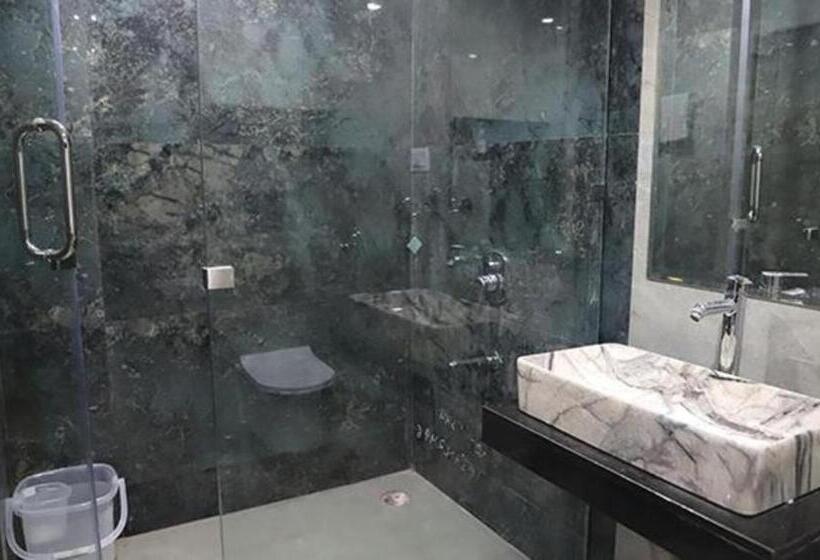 جناح, Fabhotel Prime Sm Resort