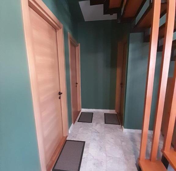 اتاق استاندارد, Aragvi