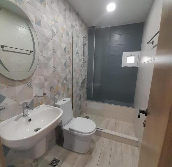 اتاق استاندارد با تراس, Aragvi