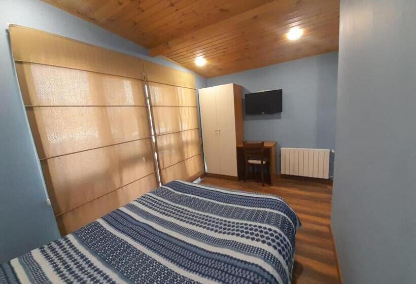 اتاق استاندارد با تراس, Aragvi