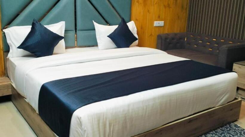 带大床的标准间, Kgf