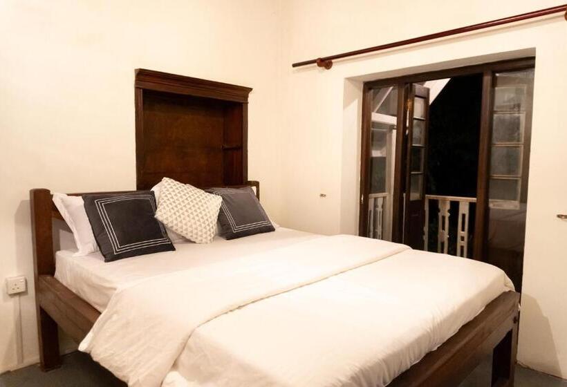 バルコニー付きスタンダードルーム, Beragala Serene Villa