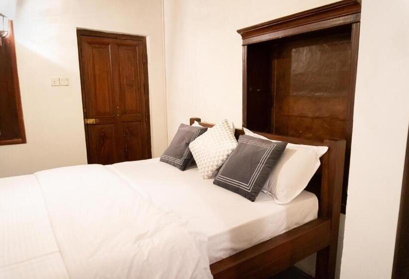 バルコニー付きスタンダードルーム, Beragala Serene Villa