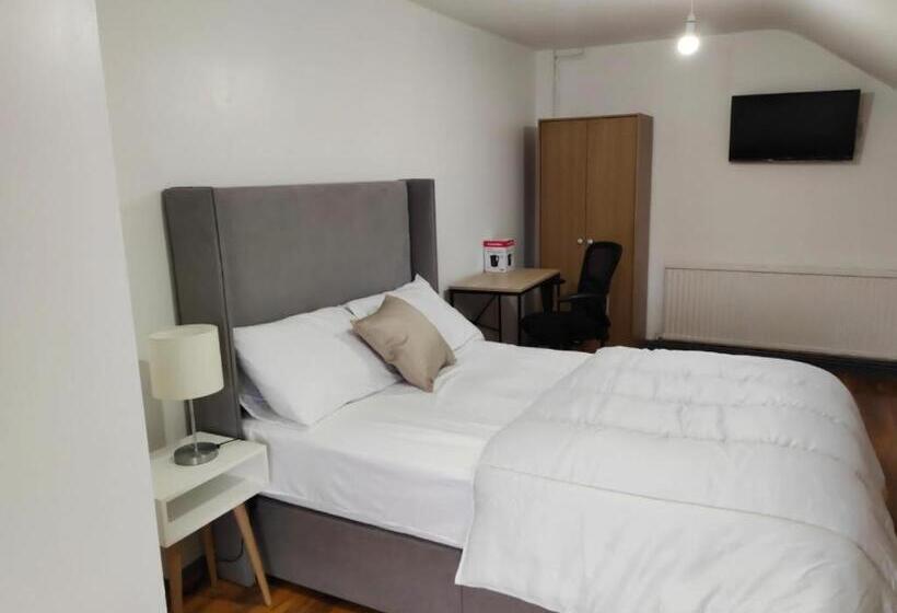 스탠다드 룸, The Silver City