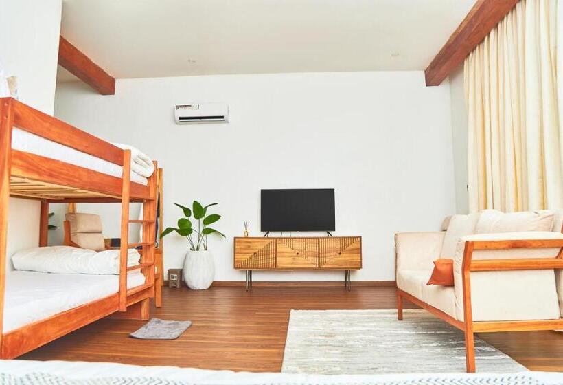 اتاق خانوادگی, Ziba Beach Resort Lagos, Nigeria