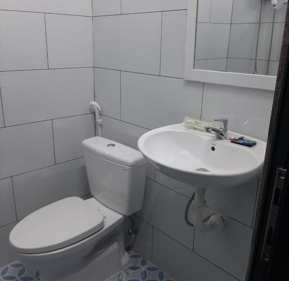 اتاق استاندارد چهار تخته, Motel Kim Phát Luxury   Núi Cấm