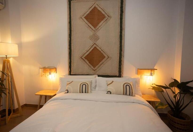 Номер Deluxe с Балконом, Naim Guest House Nerja