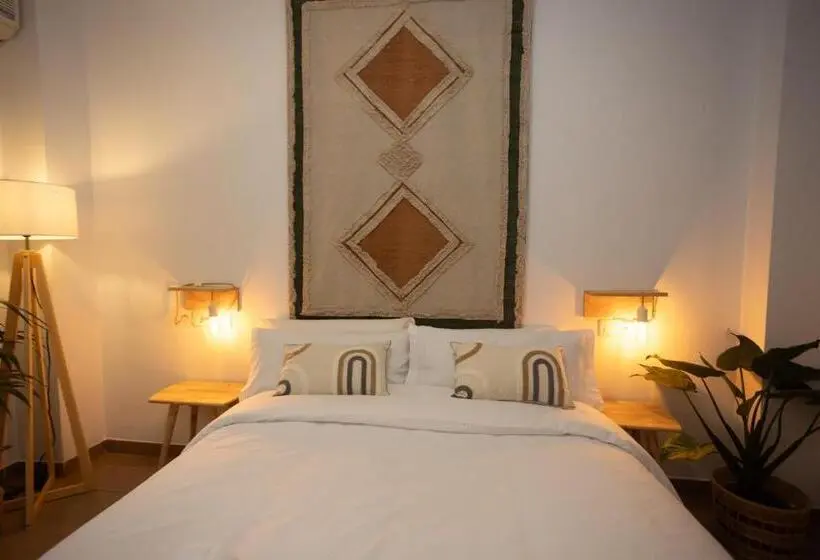 اتاق لوکس با بالکن, Naim Guest House Nerja