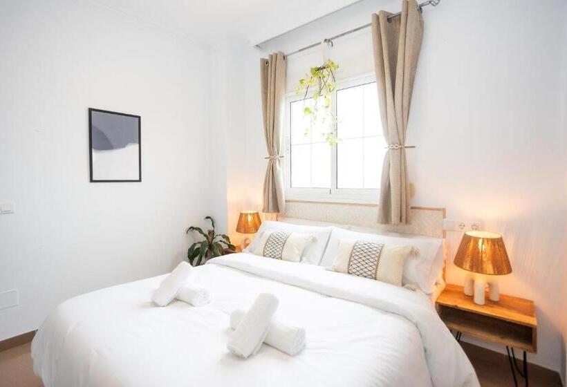 Апартаменты 1 Спальня Вид на Море, Naim Guest House Nerja