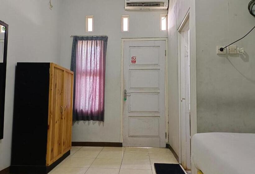 اتاق اکونومی, Oemah Jawa Guesthouse Jember