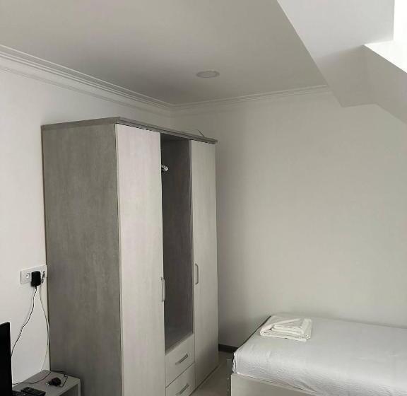 استودیو استاندارد با تراس, Vila Milovanović