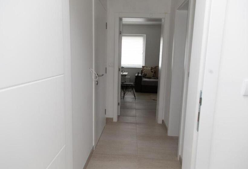 آپارتمان 1 خوابه همکف, Vila Milovanović