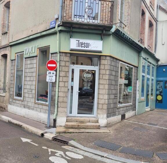 带城市景观的标准间, Tresors De Sens