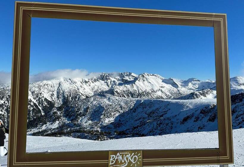 آپارتمان 1 خوابه با تراس, Family Luxury Private Apartment For 4 Max 6 People In 4 Star Spa Resort St Ivan Rilski, Bansko